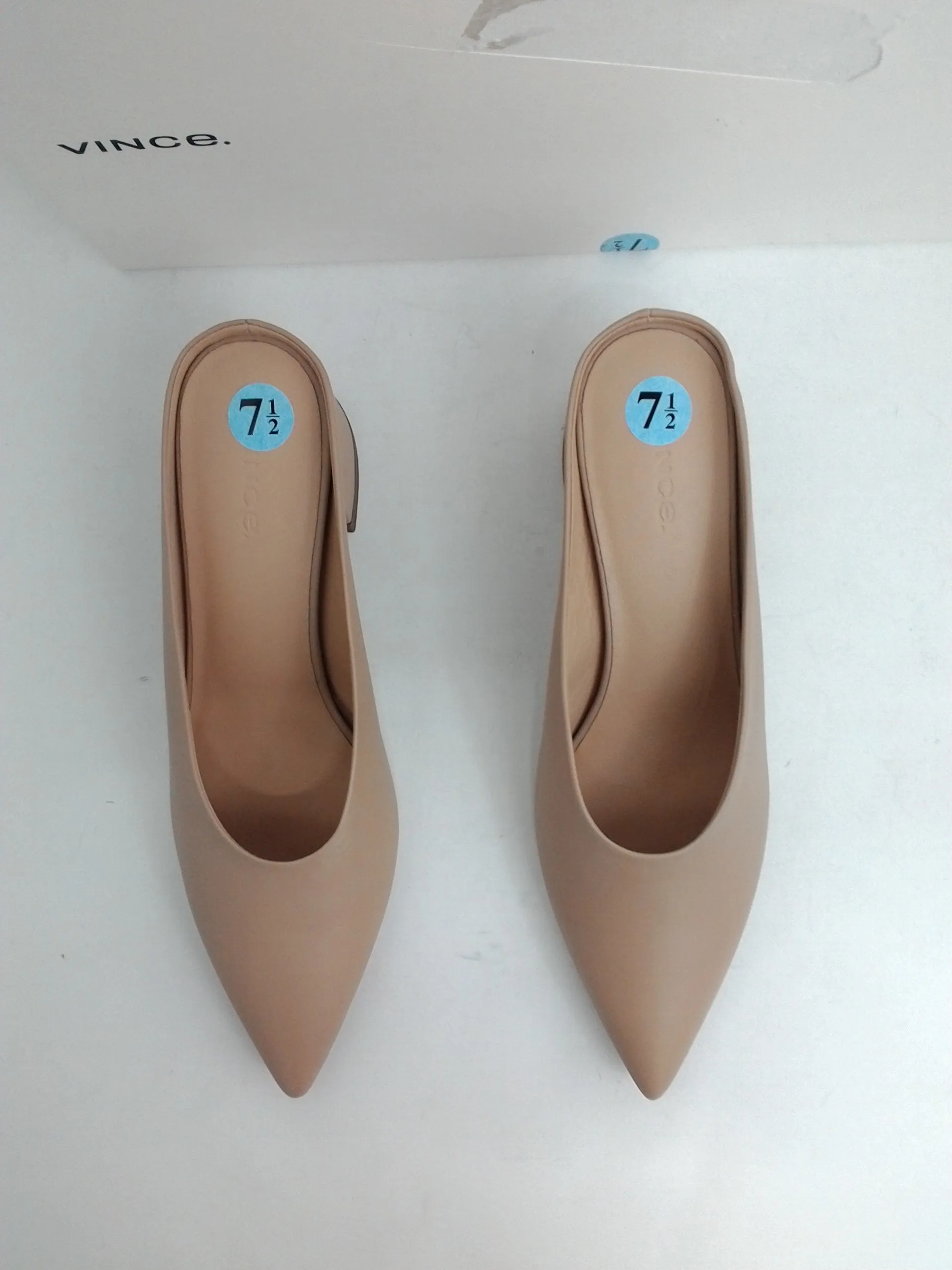 Vince Women's Ralston Nude Leather Size 7.5 M